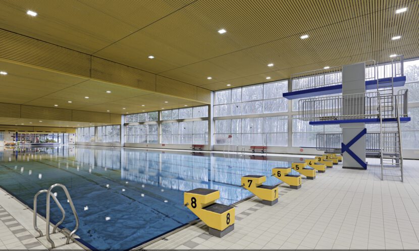 Alltäglich grüßt das Allwetterbad: Freibad-Saison startet erneut mit Polizeieinsatz